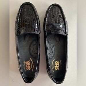 SAS Black Crocodile Embossed Slip-On Loafers